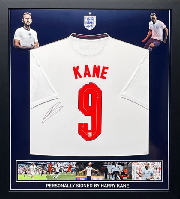 Harry Kane , England , Personally signed and framed photo , 12“ x 16“ / 30  x 40 cm